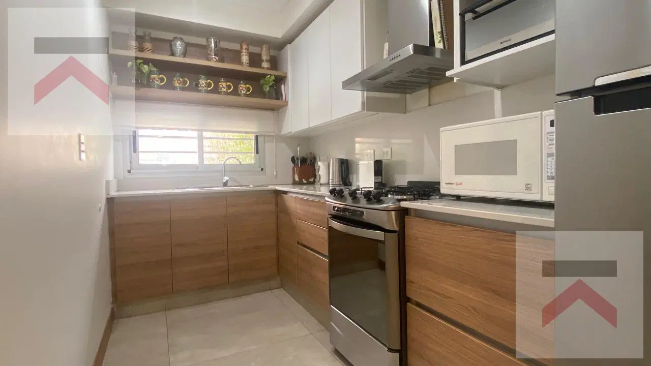 Triplex en  Punta Chica 4 amb, 3Dorm. con cochera y Jardin 2