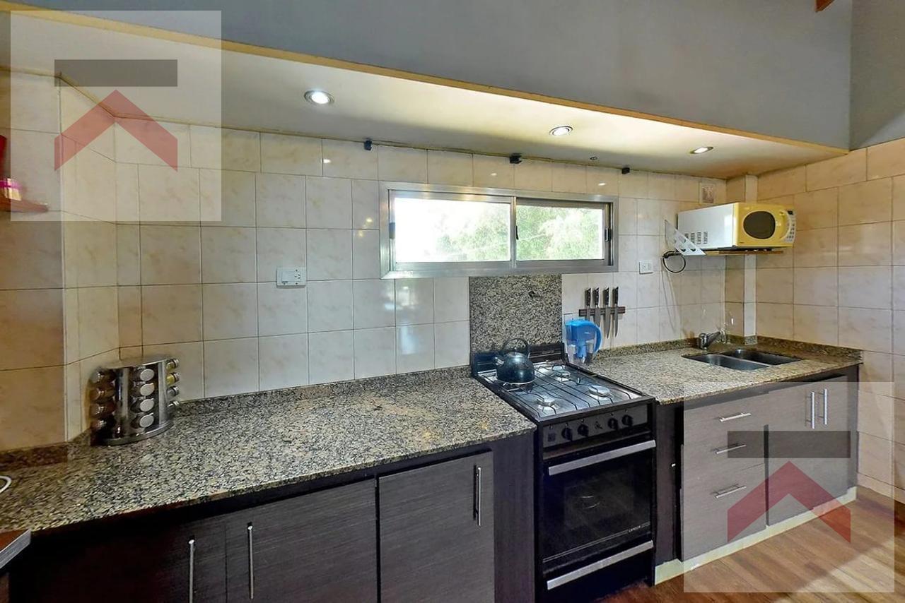 Foto de Casa de 3 dormitorios, refaccionada con jardín y terraza,cochera!, imagen 5