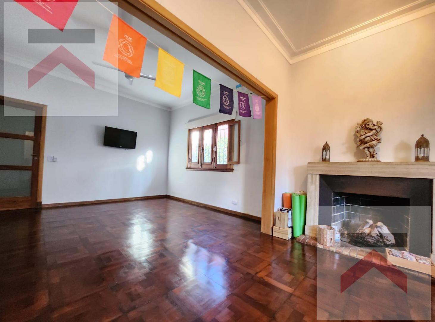 Foto de Hermoso chalet con 4 dormitorios en Victoria - Patio. Quincho y, imagen 3