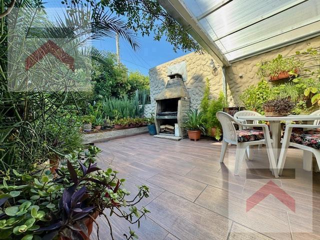 Foto de Lindísima casa de 4 ambientes, cochera y gran terraza!, imagen 2