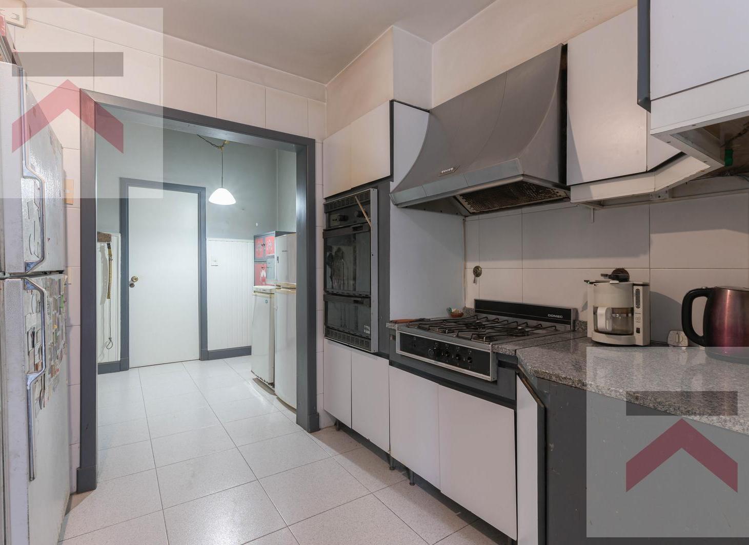 Foto de Lindísima casa de 7 ambientes con jardin con pileta y quincho!, imagen 2
