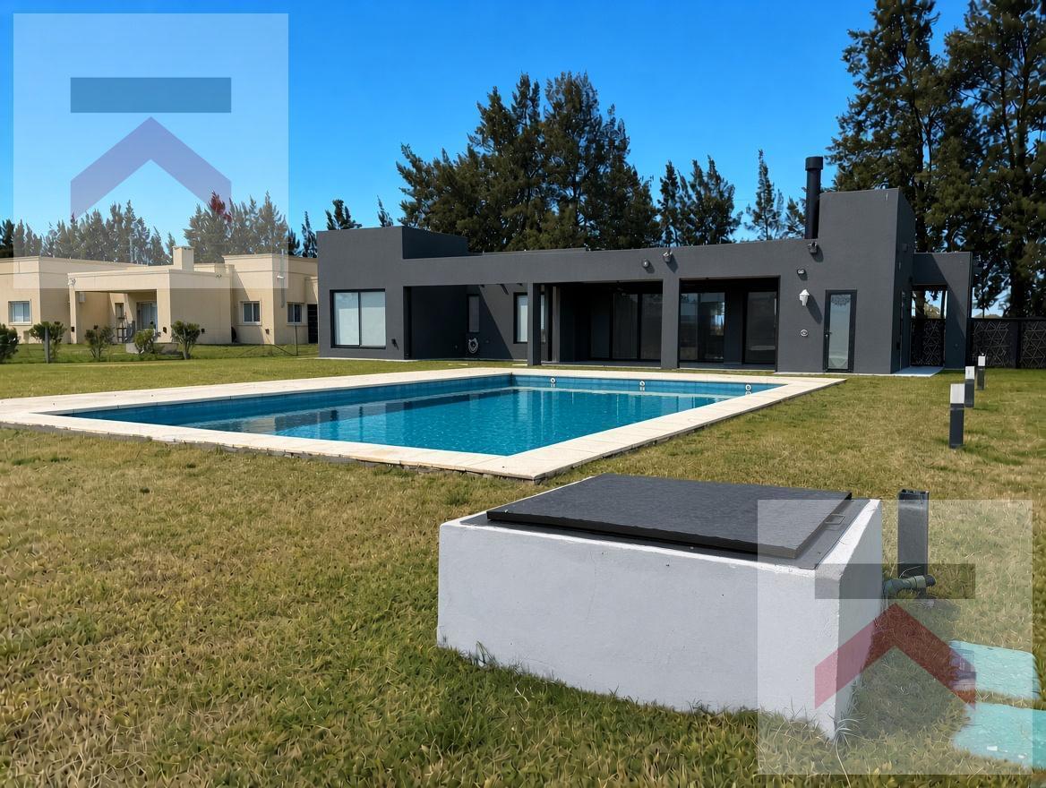 Foto de Casa de 5 ambientes con jardín y piscina en ALQUILER, barrio privado, imagen 2
