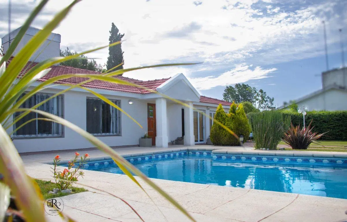 Casa quinta en alquiler de 1m2 ubicado en Junín 3