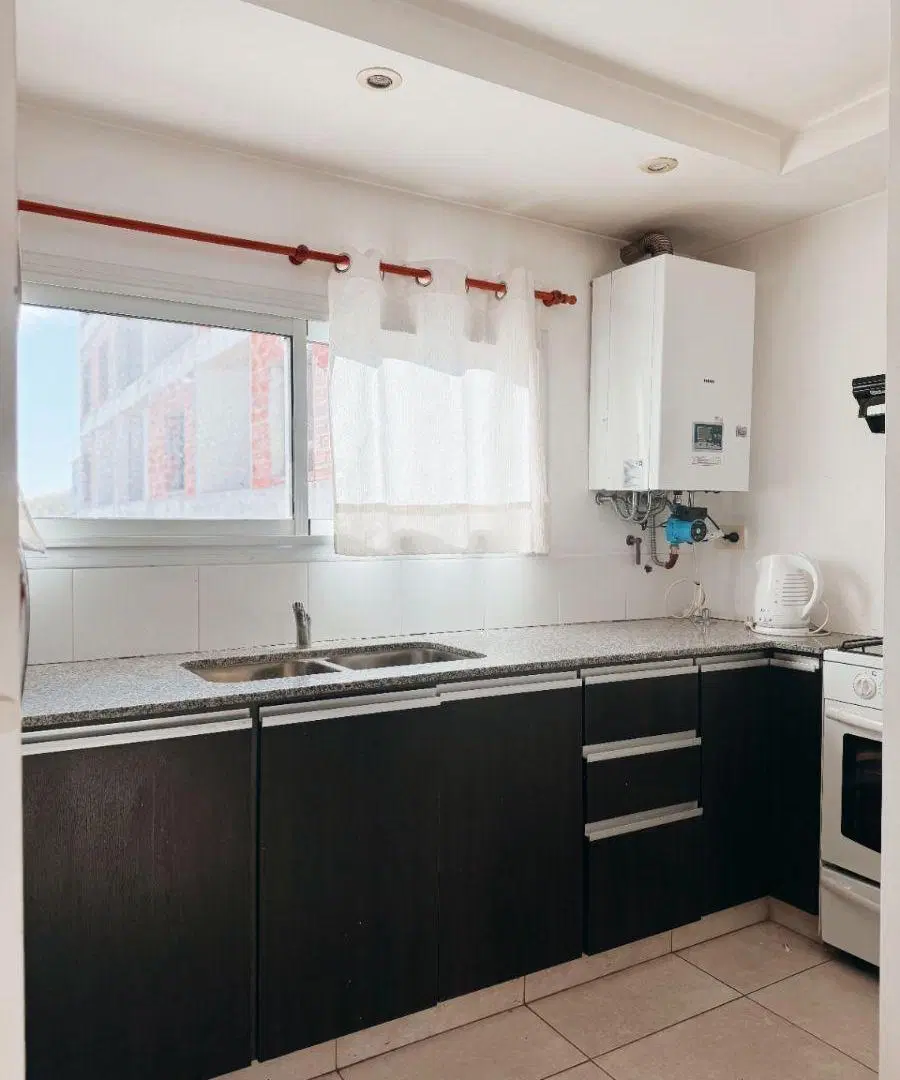 Departamento en alquiler c/ cochera en Junín 3