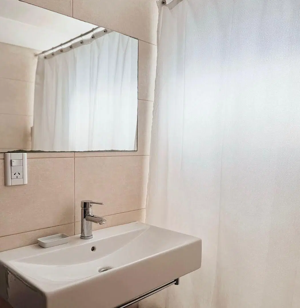 Departamento en alquiler c/ cochera en Junín 8