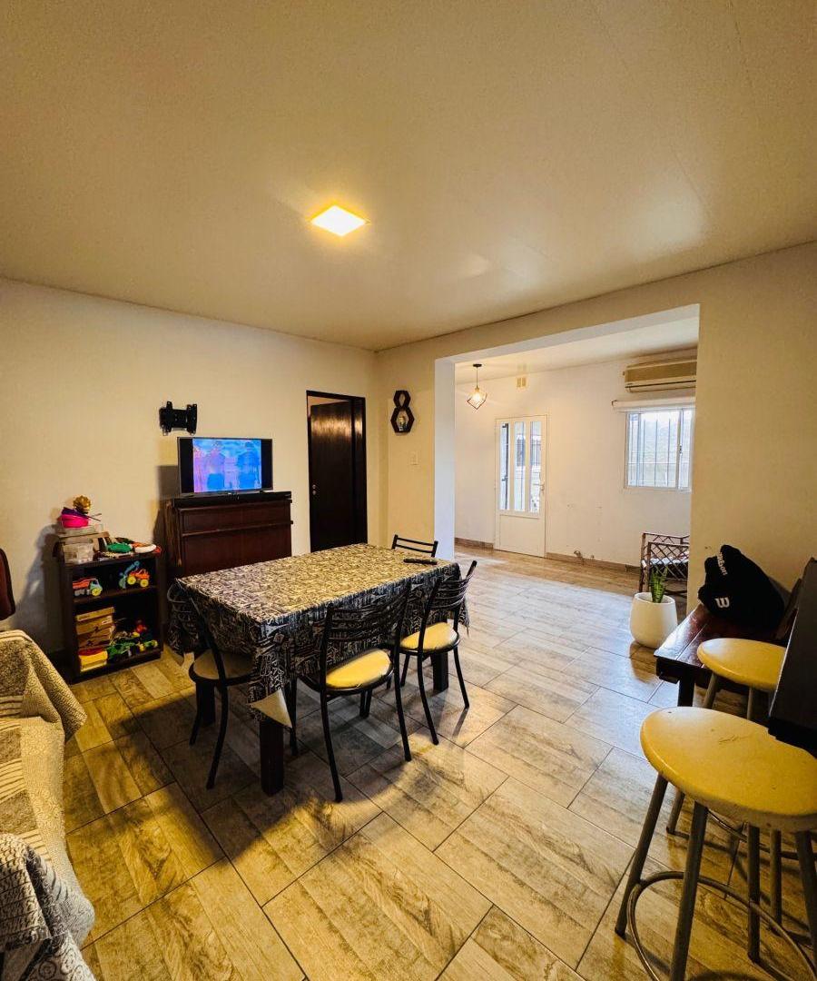Foto de Casa en venta c/ cochera en Junín, imagen 3
