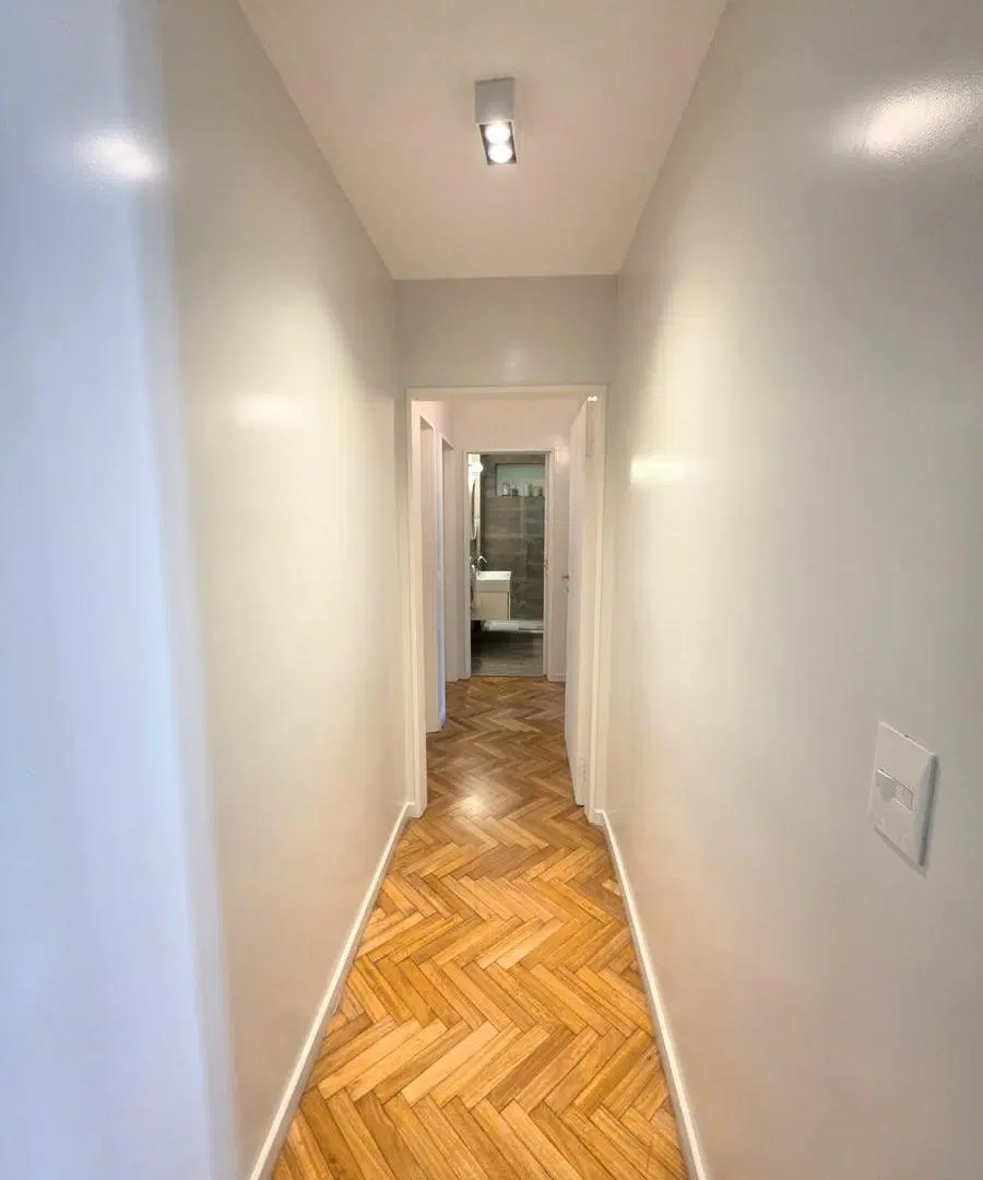 En venta impecable departamento de 4 ambientes  - Con lavadero independiente - Reciclado - Luminoso 5