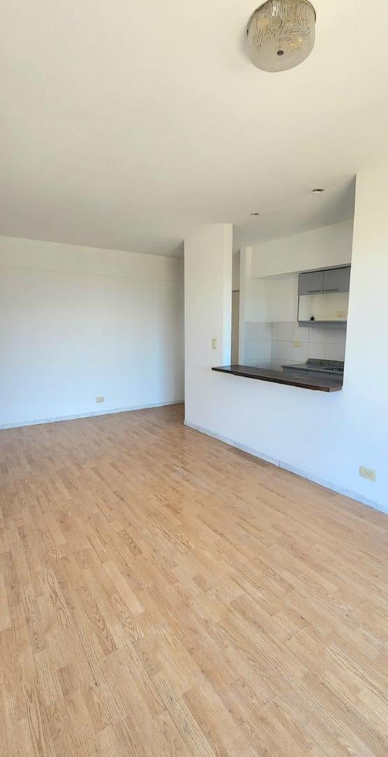 Foto de Hermoso duplex de dos ambientes con terraza y parrilla - Super luminoso, imagen 2