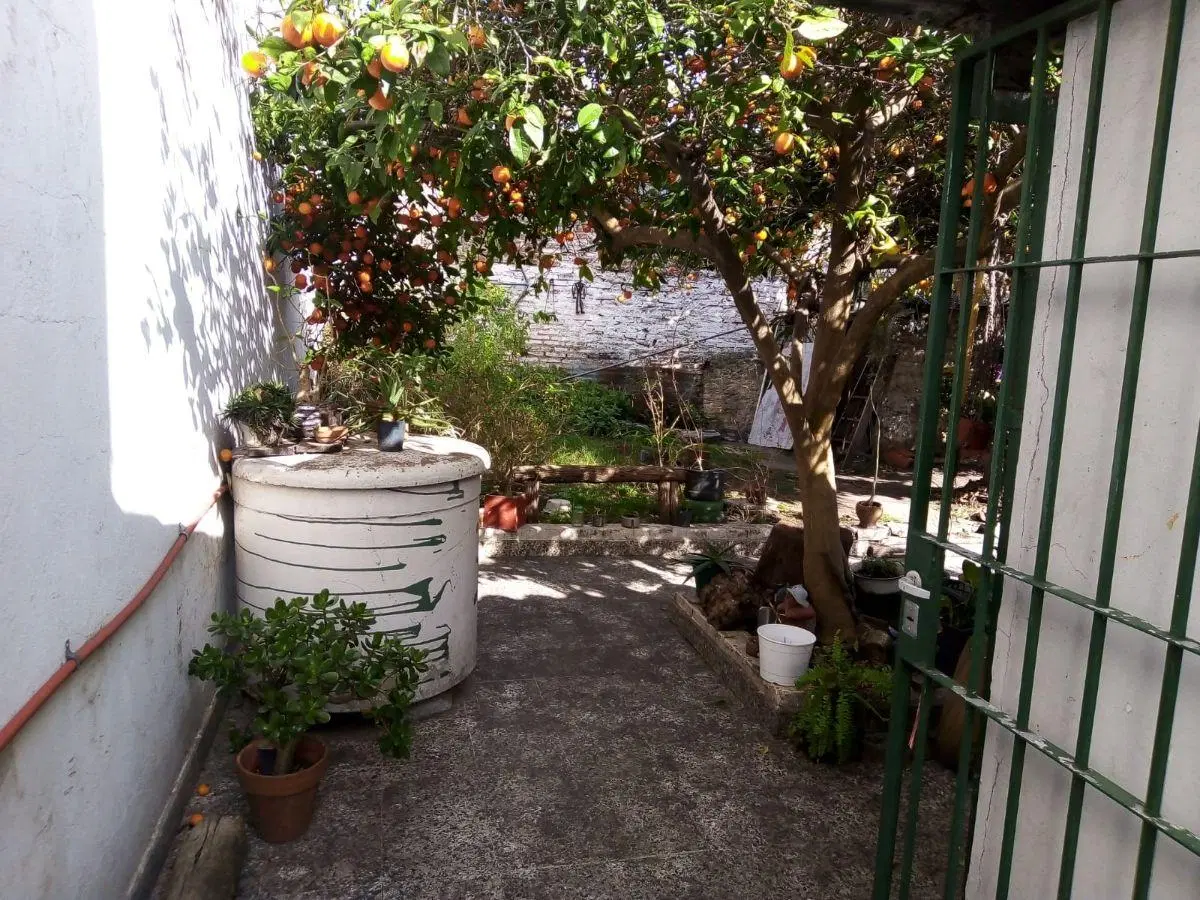 Casa 3 Ambientes con cochera y patio Lomas De Zamora 2