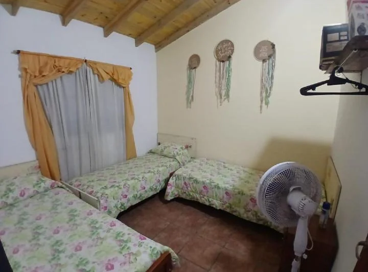 CASA SOLA EN EL LOTE