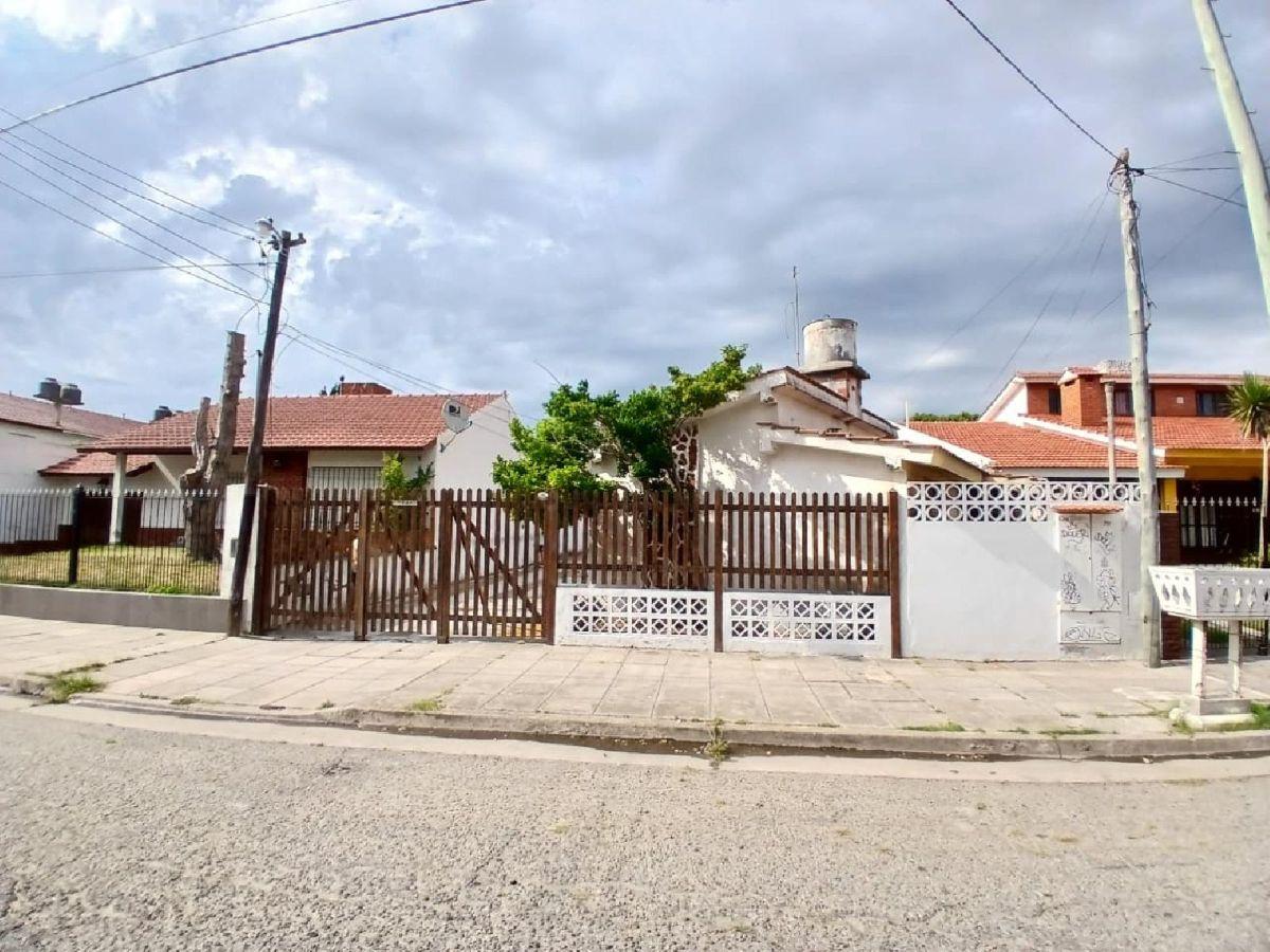 TIPO CASA A 2 CUADRAS DEL MAR