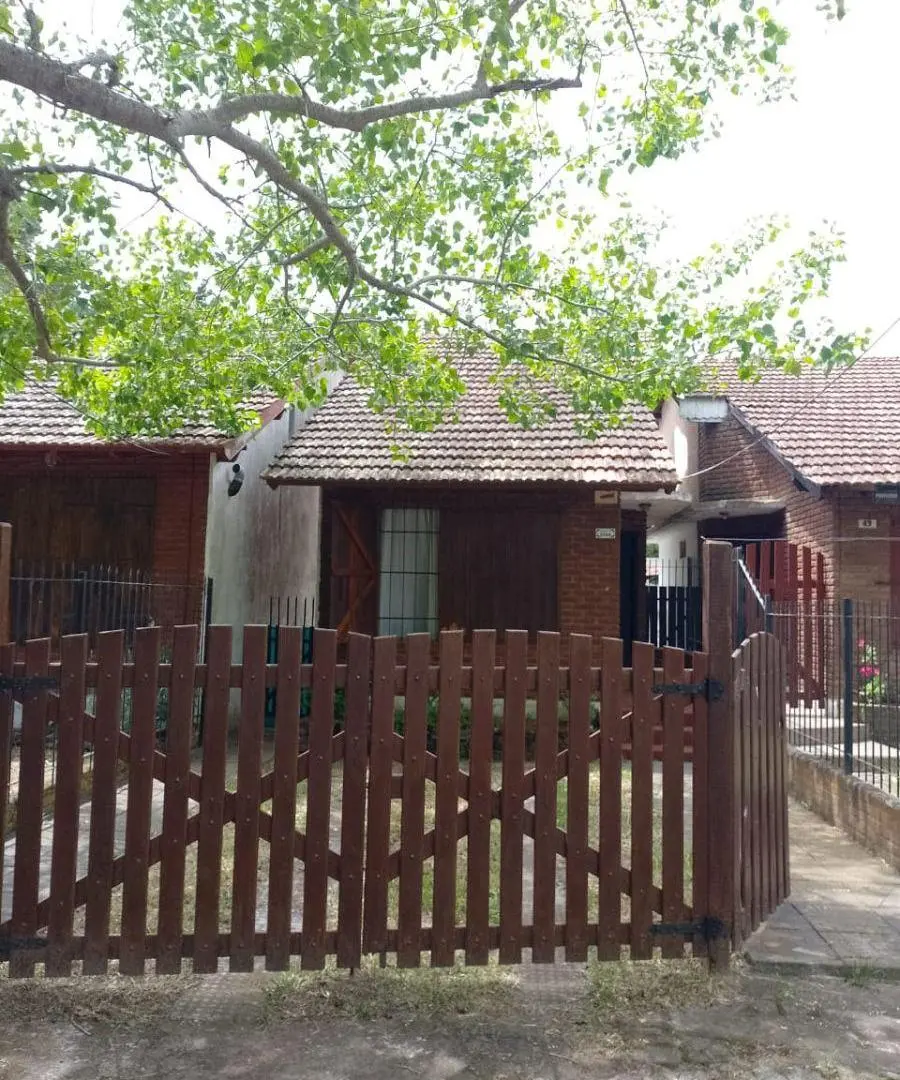 DUPLEX SOLO EN LOTE COSTA CHICA EN ZONA RESIDENCIAL 3 AMBIENTES 2