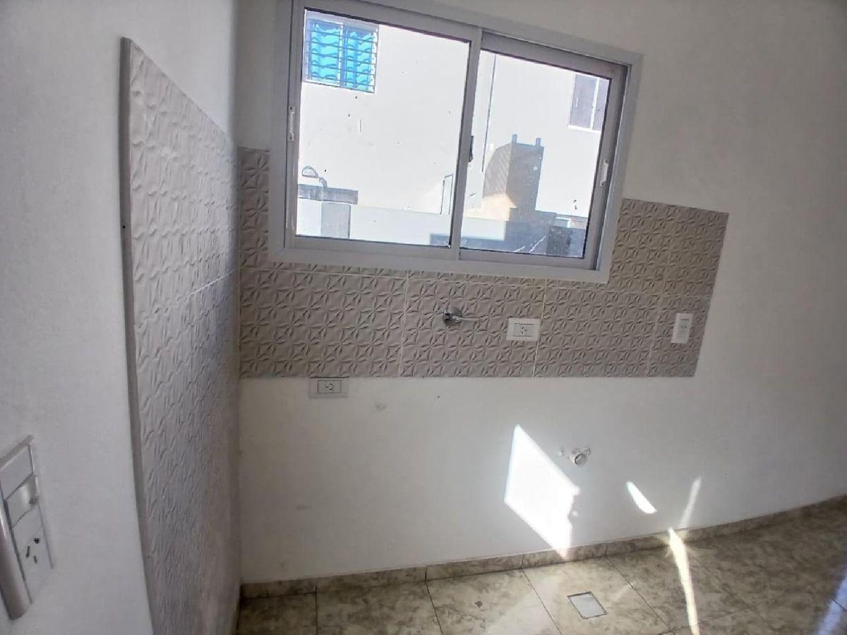 Foto de DUPLEX con 2 dormitorios de 70 m2 en venta en Mar del Tuyú, imagen 4