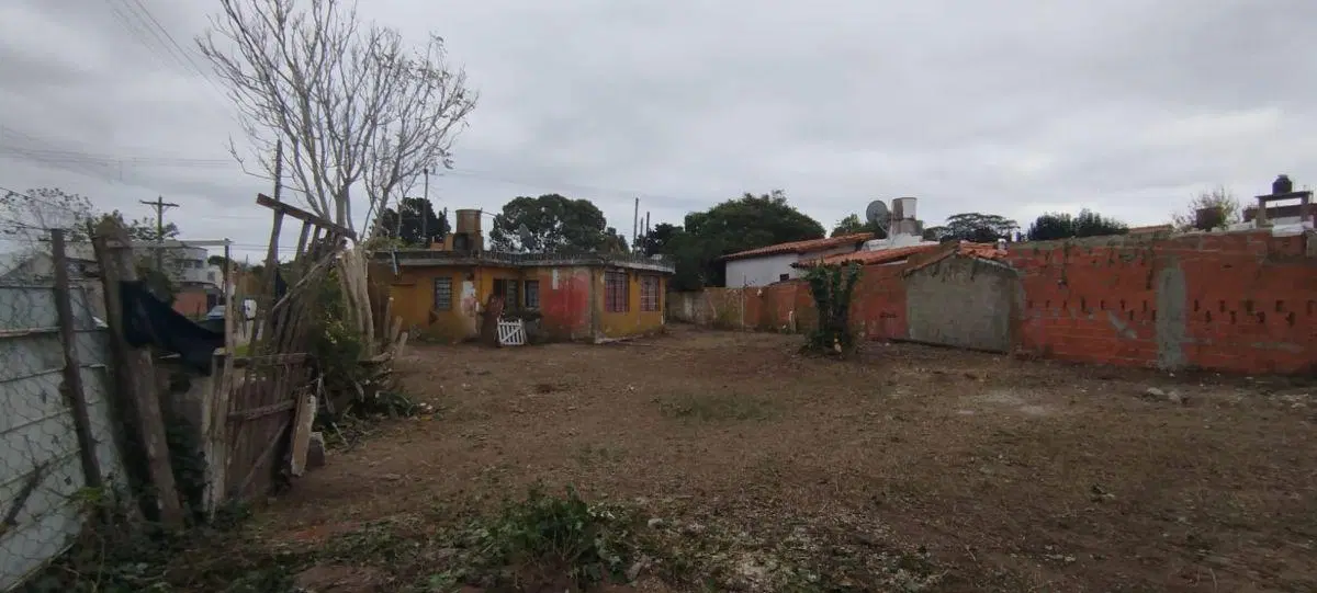 Hermosa Esquina! Casa a reciclar en Santa Teresita! 4