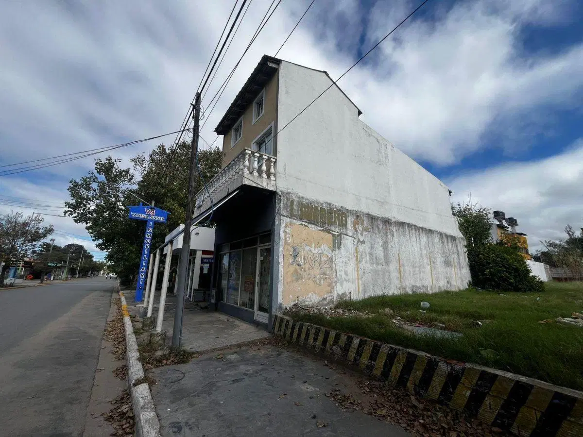LOTE SOBRE AV 2 MAR DEL TUYU 3