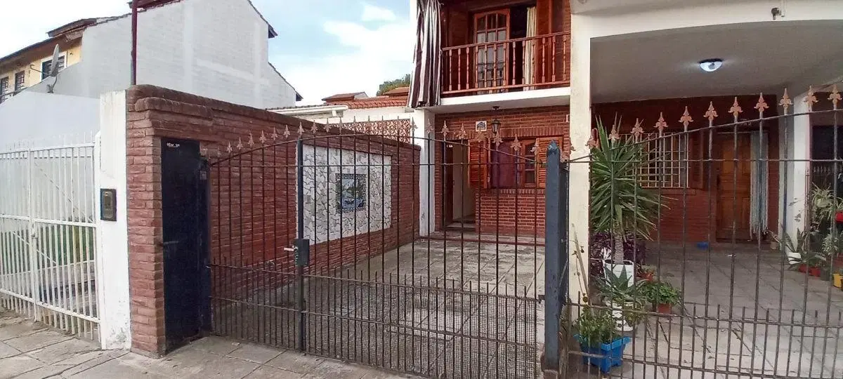 DUPLEX AL FRENTE CON GAS NATURAL 4