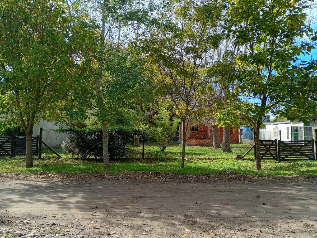 LOTE BALDIO CON MEJORAS 20x40Mts NIVELADO PILAR ESTRUCTURA A 9 ]CUADRAS DEL MAR