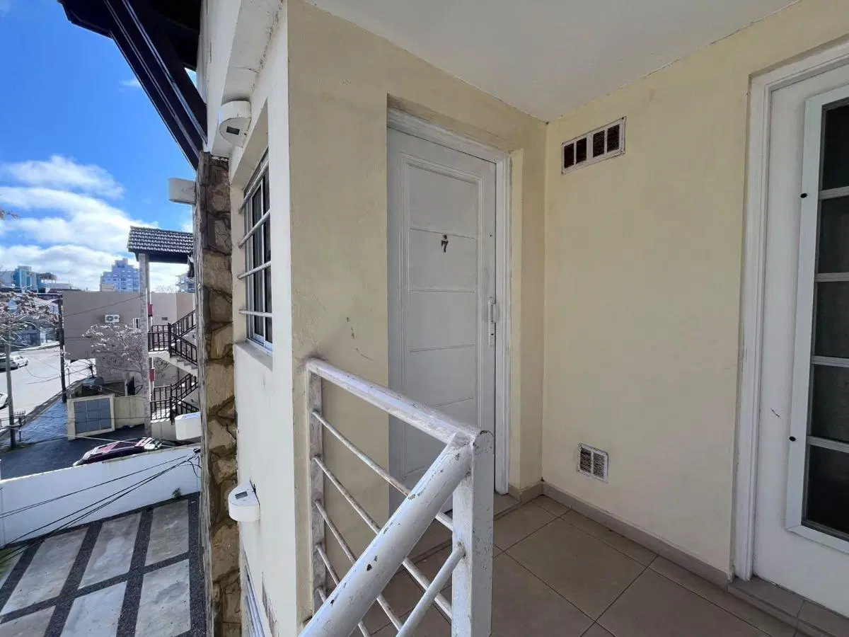 DEPARTAMENTO CON GAS NATURAL- SANTA TERESITA 3