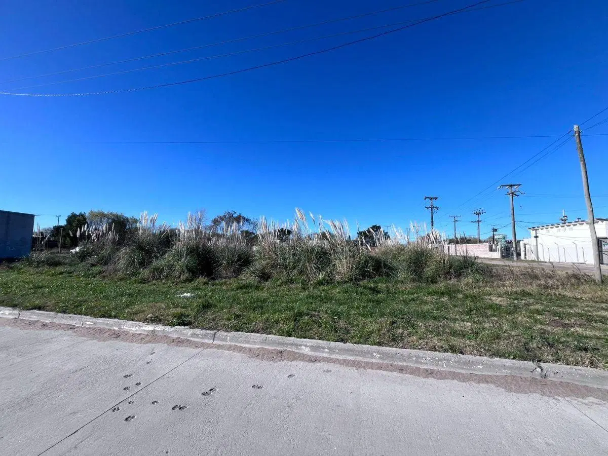 LOTE EN BLOCK SOBRE COLECTORA MAR DEL TUYU 1