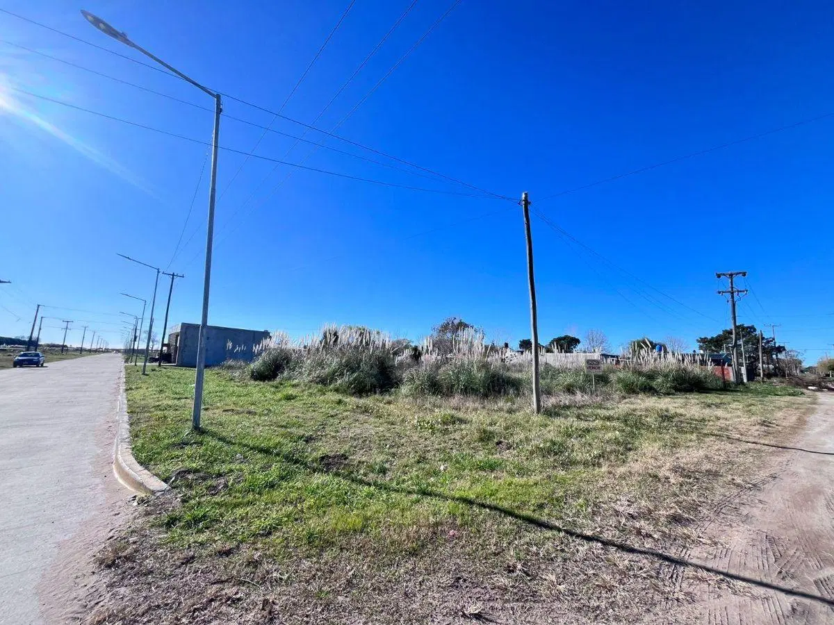 LOTE EN BLOCK SOBRE COLECTORA MAR DEL TUYU 3