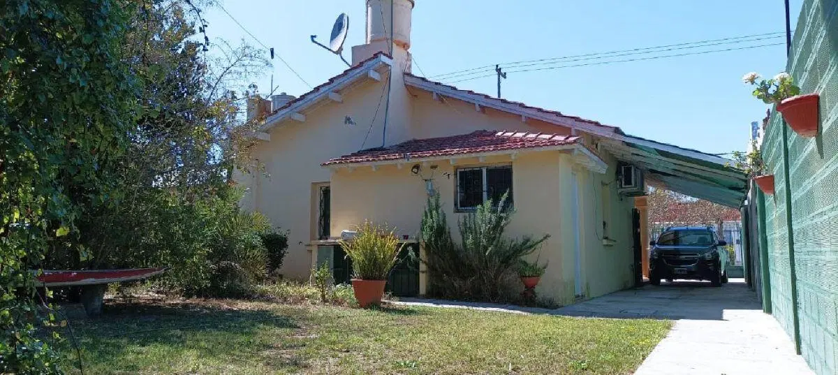 CASA SOLA CON GAS NATURAL - SANTA TERESITA 2