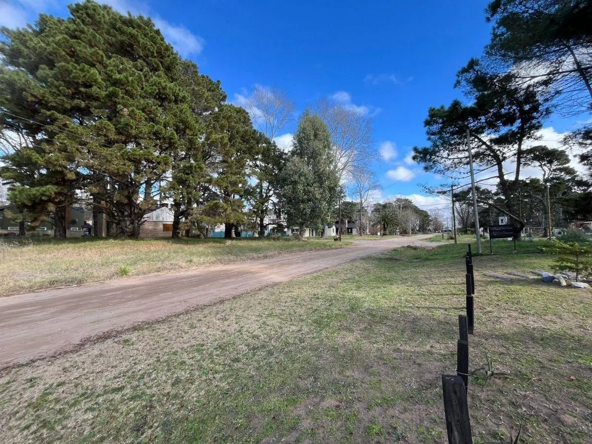HERMOSO LOTE BALDÍO DE 550 m2 LISTO PARA CONSTRUIR 3