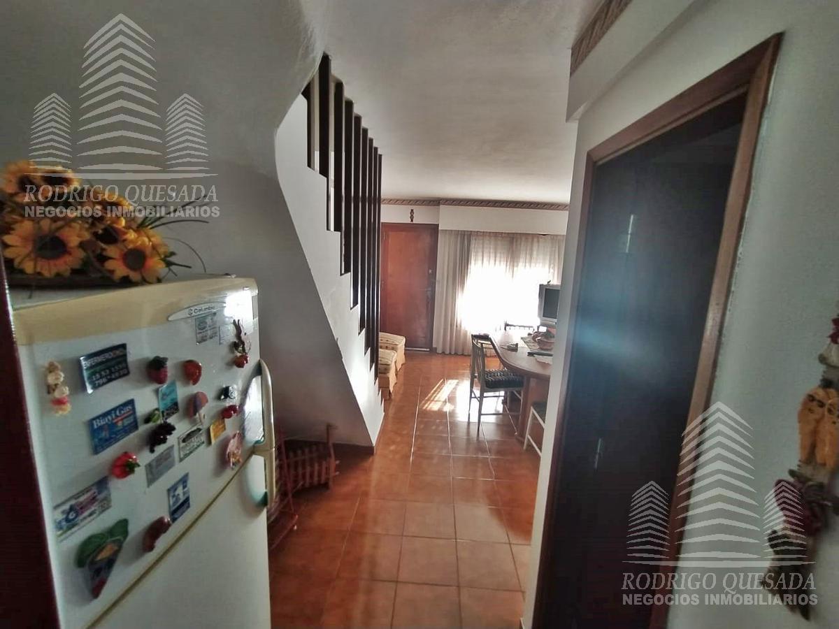 Un Excelente Duplex - Tipo Casa!con Todos Los Servicios! 1