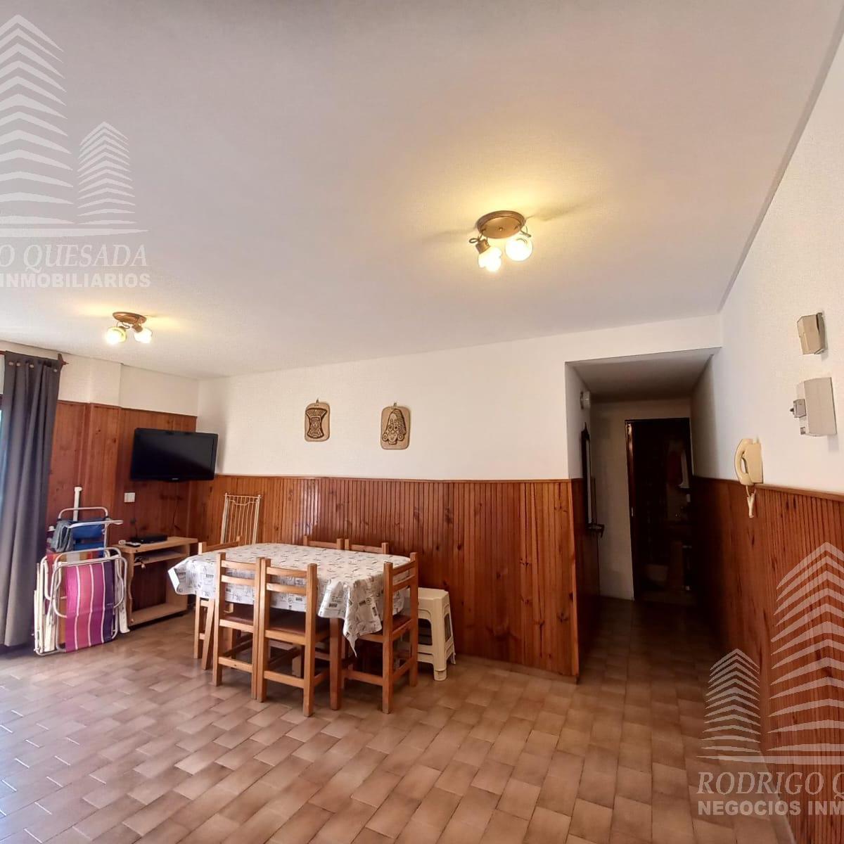 Departamento 2 Ambientes y Medio con Balcon Al Frente y Vista. 2