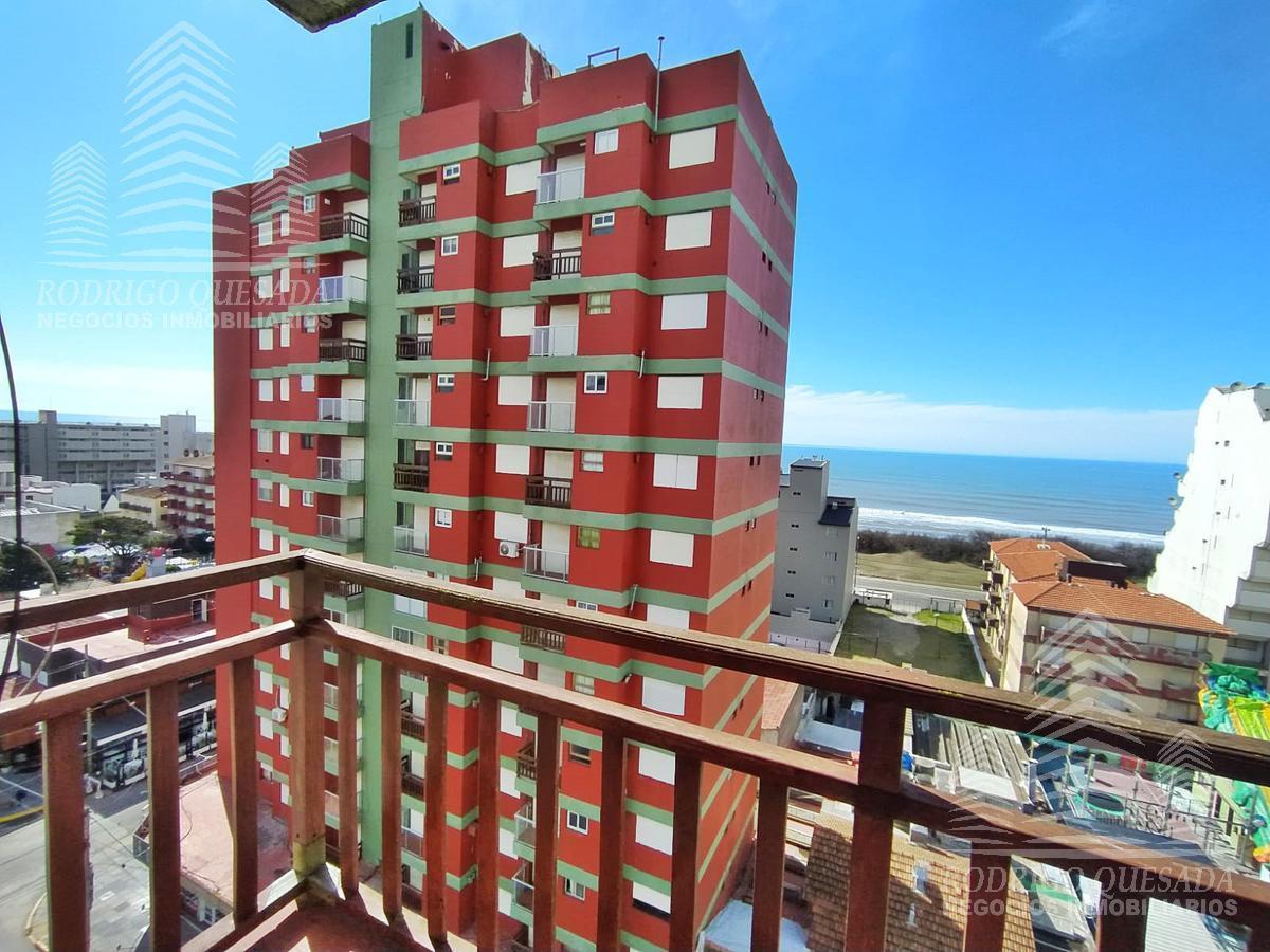 Excelente y Espectacular Departamento! 3 Amb. Sobre Chiozza - con Cochera y Balcon a La Calle! 4