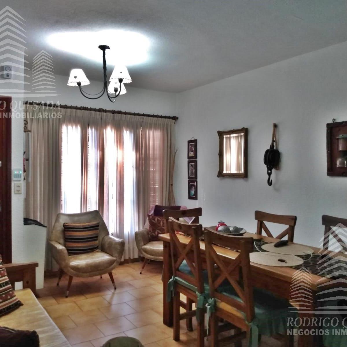 Foto de Triplex Calle La Rioja 2606 RETASADO!!!!, imagen 3