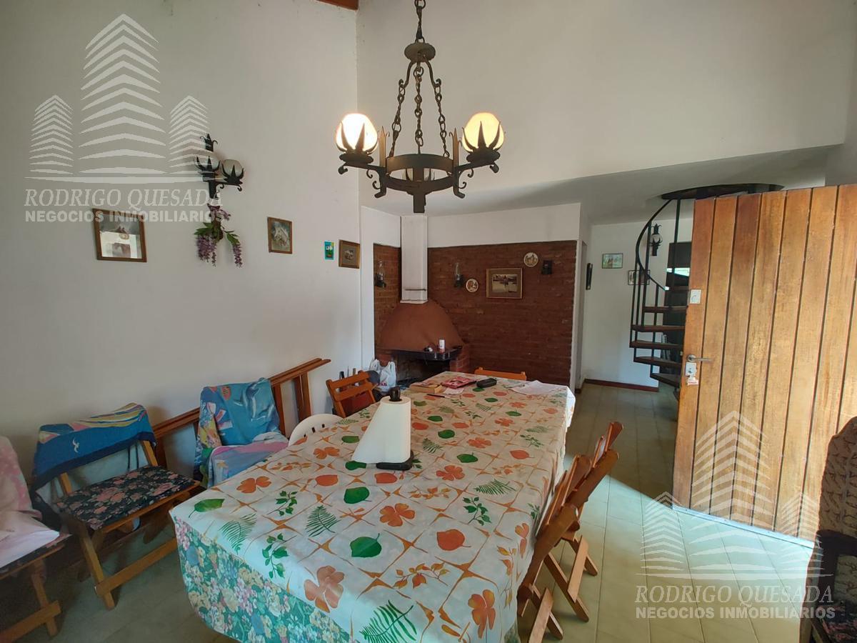 Casa en Venta de 3 Dorm. C/ Cochera en Costa Azul 3
