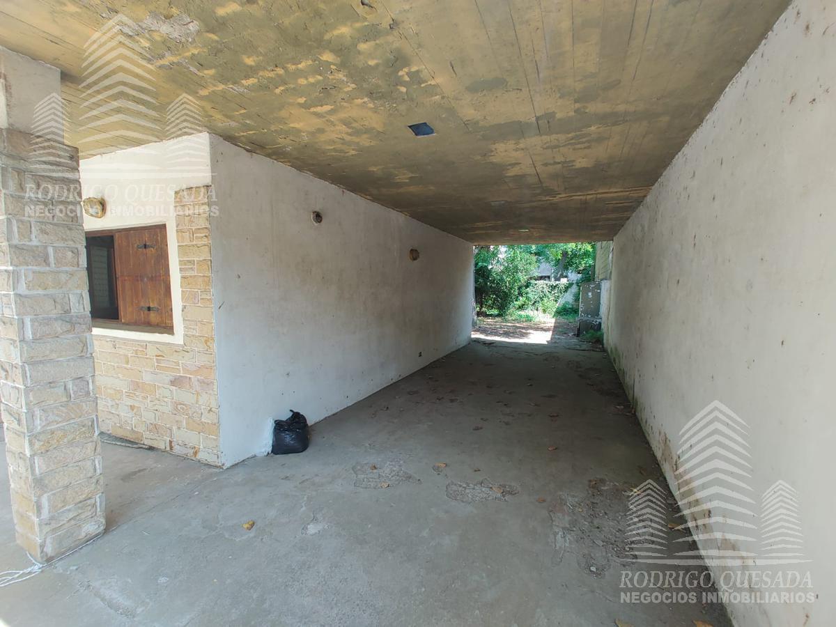 Casa en Venta de 3 Dorm. C/ Cochera en Costa Azul 1