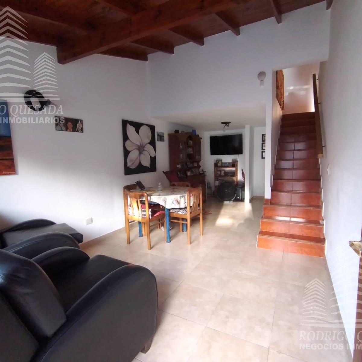 Hermosa Casa en Calle Gral. Madariaga Al 2900 4