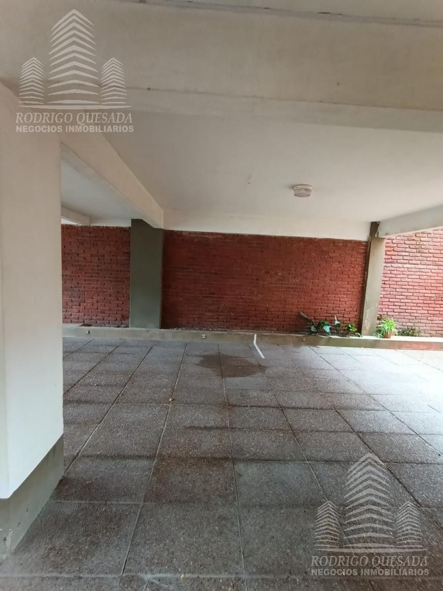 Departamento 2 Amb C/cochera en Hernández 351 5