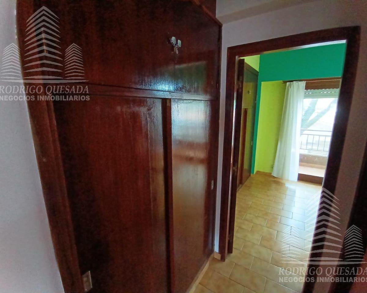 Departamento 2 Amb C/cochera en Hernández 351 4
