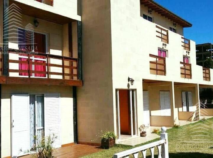 Complejo turístico habitacional “La Rosarita Club” Sobre 2 lotes de 12 x 45 c/u. 1