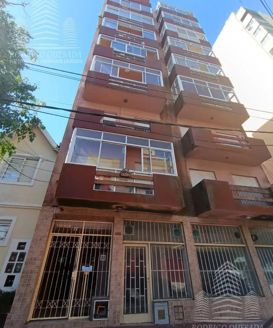 Departamento en calle Machado 145, excelente zona. ¡Con gas natural! 8