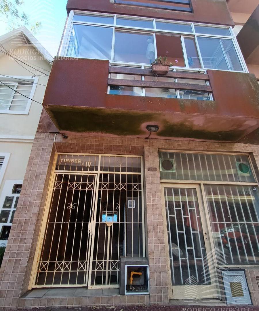 Departamento en calle Machado 145, excelente zona. ¡Con gas natural!