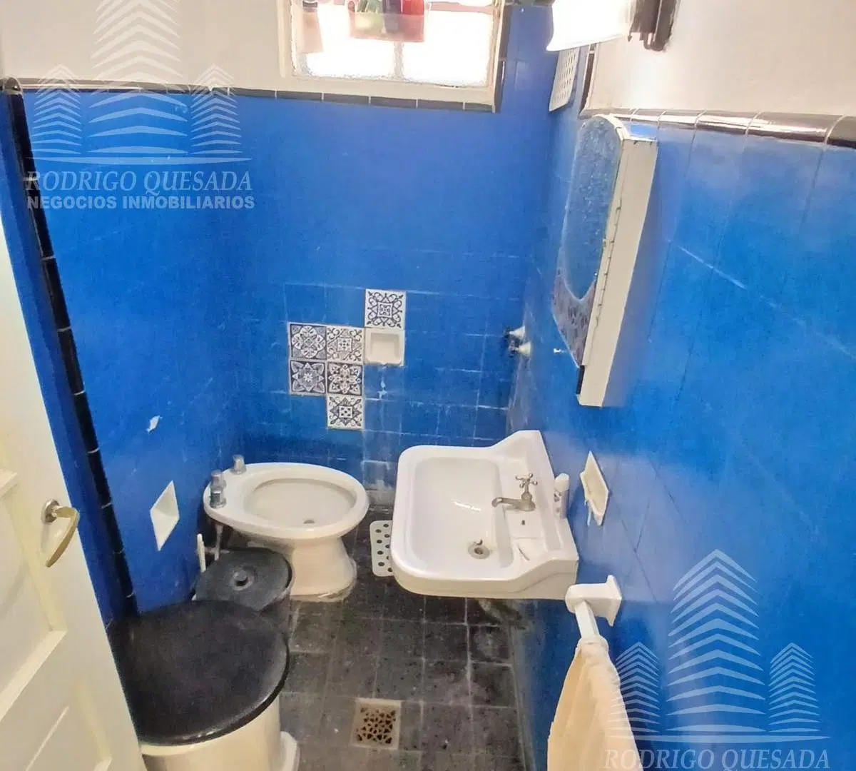 Casita PH en planta baja, con patio. Excelente ubicación!! 4