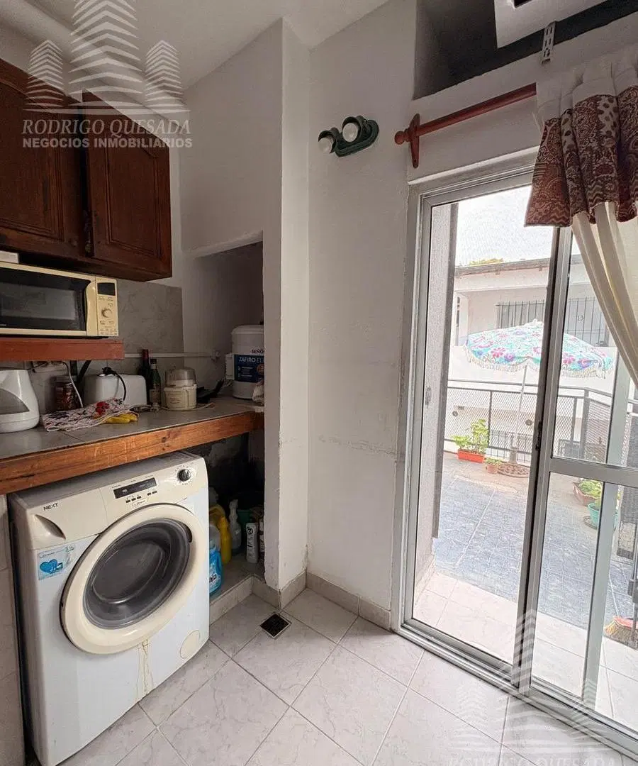 Departamento 2 amb y 1/2 en zona residencial!!! con todos los  seRvicios- acepta  permuta - RETASADO 4