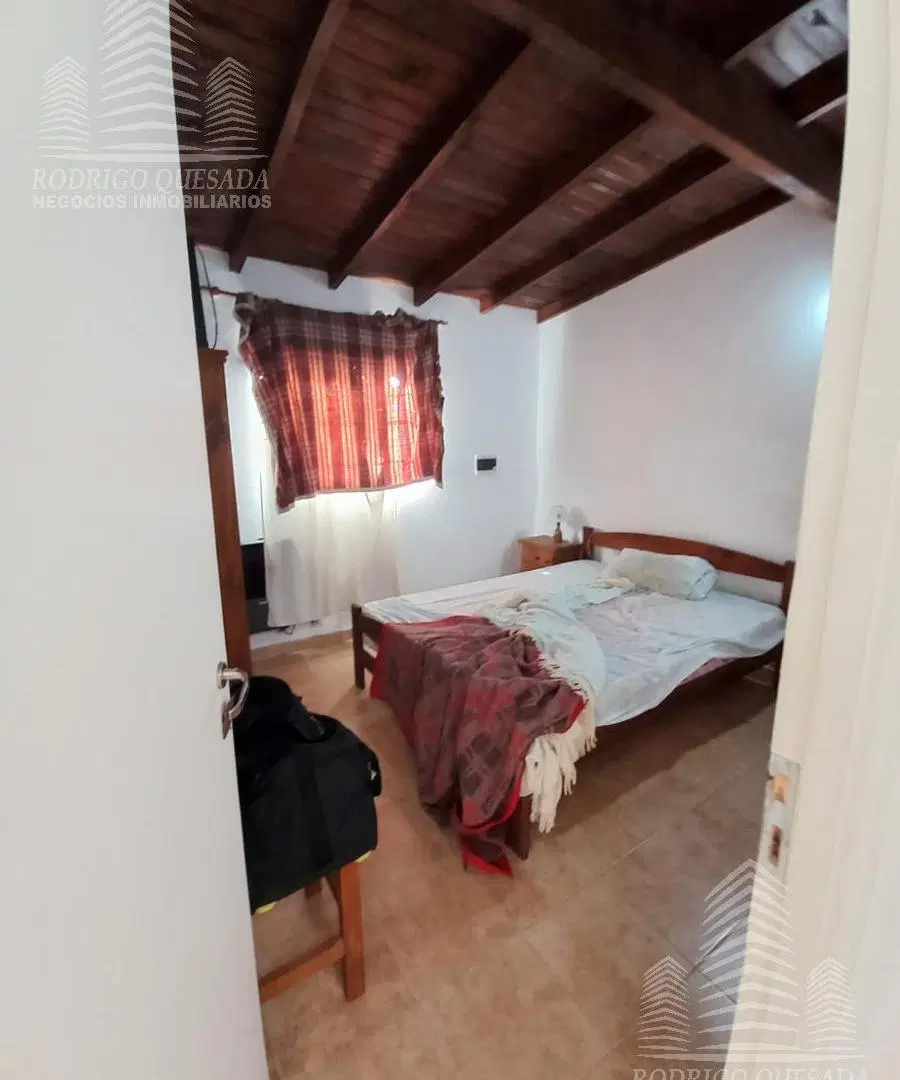 Excelente propiedad !!!- Mar De Ajo casa 2 deptos de 2 y 3 ambientes - RETASADA!!!!! 8