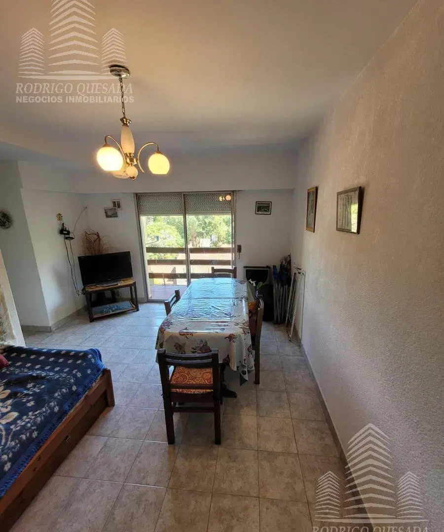Departamento 2 ambientes c/ cochera-San Juan  1640 4