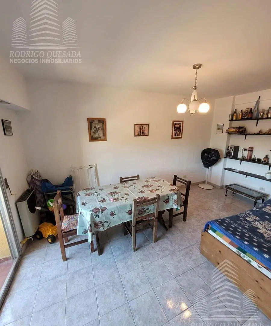 Departamento 2 ambientes c/ cochera-San Juan  1640 5