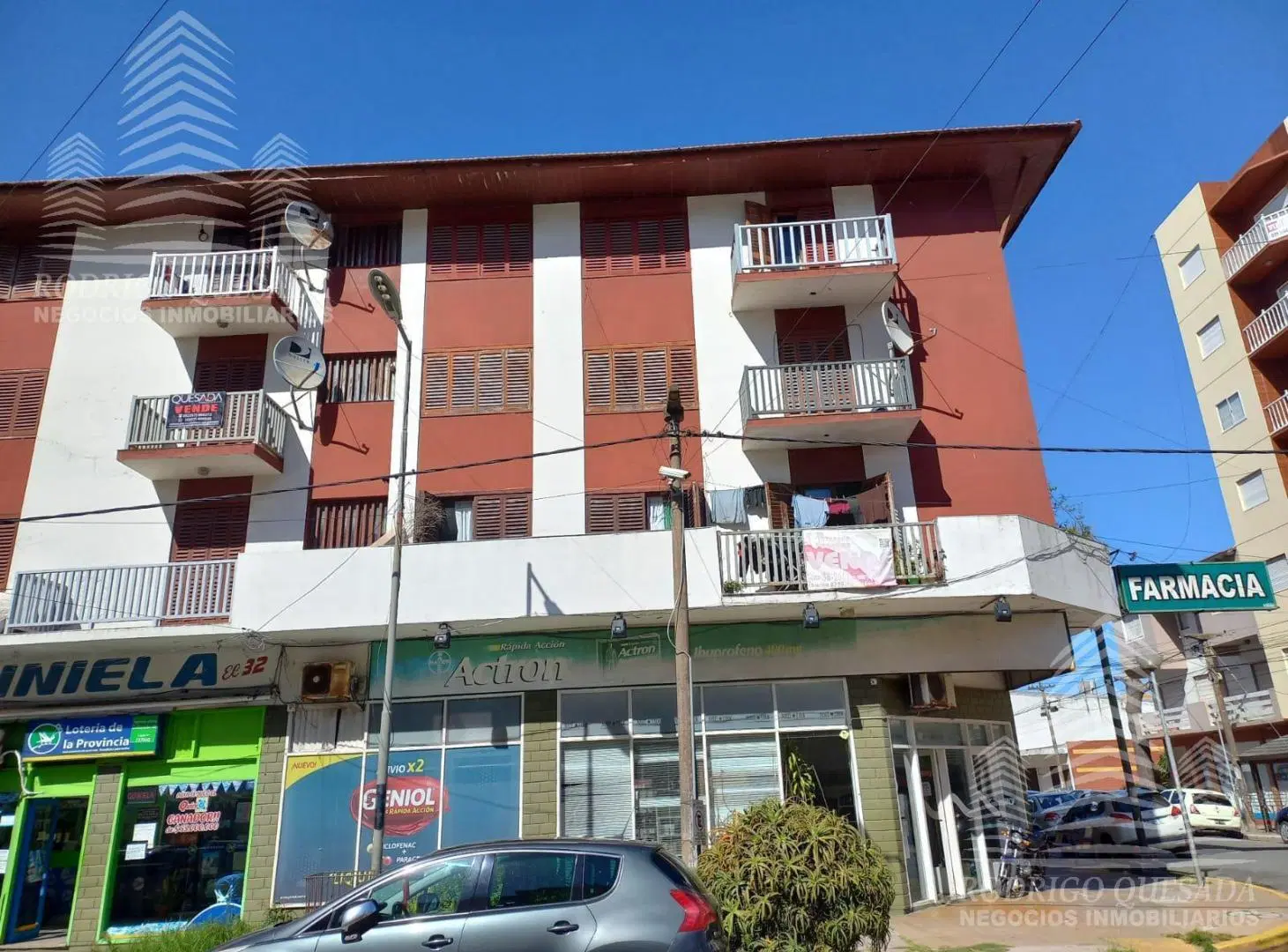 Departamento 2 ambientes y medio con balcón al frente y vista. OPORTUNIDAD - RETASADO 3