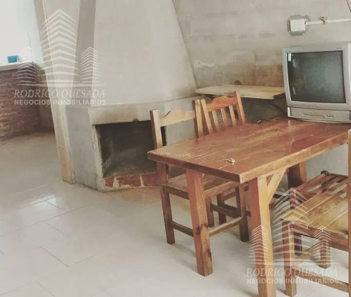 CASA EN LOTE PROPIO!!EN OPORTUNIDAD!!MAR DE AJO. 2