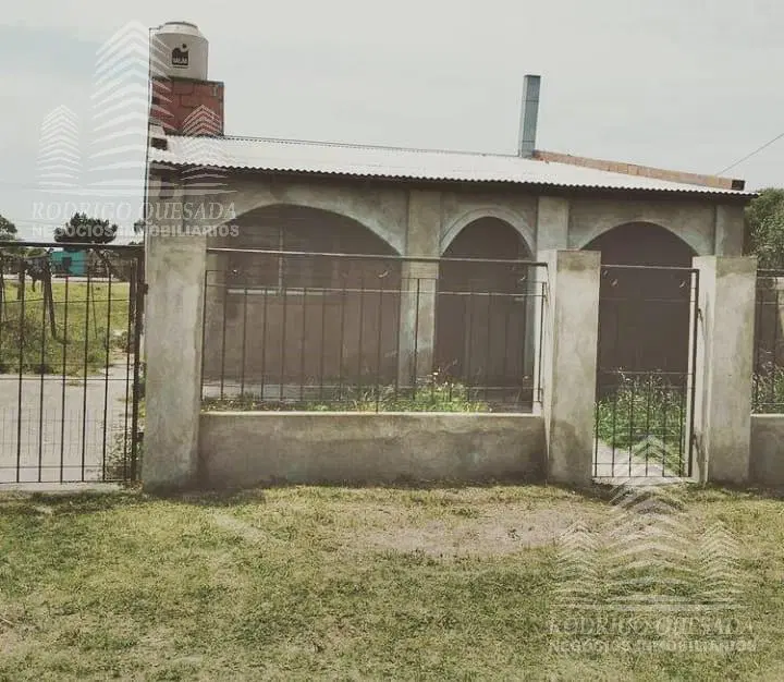 CASA EN LOTE PROPIO!!EN OPORTUNIDAD!!MAR DE AJO. 3