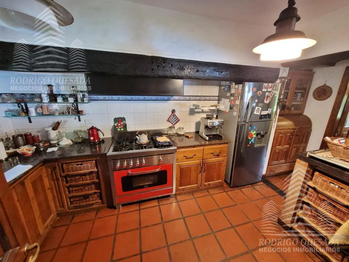 Una excelente casa de categoría,con detalles de lujo! 8