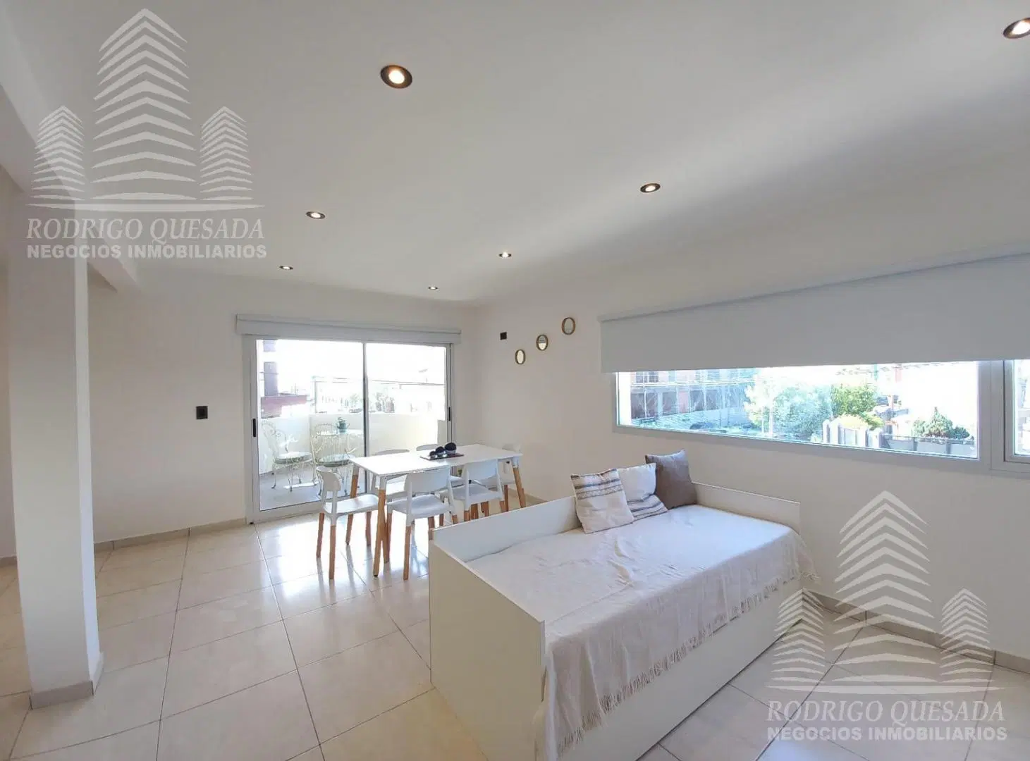 Excelente departamento 3 ambientes al frente Sarmiento y Newbery!! 3