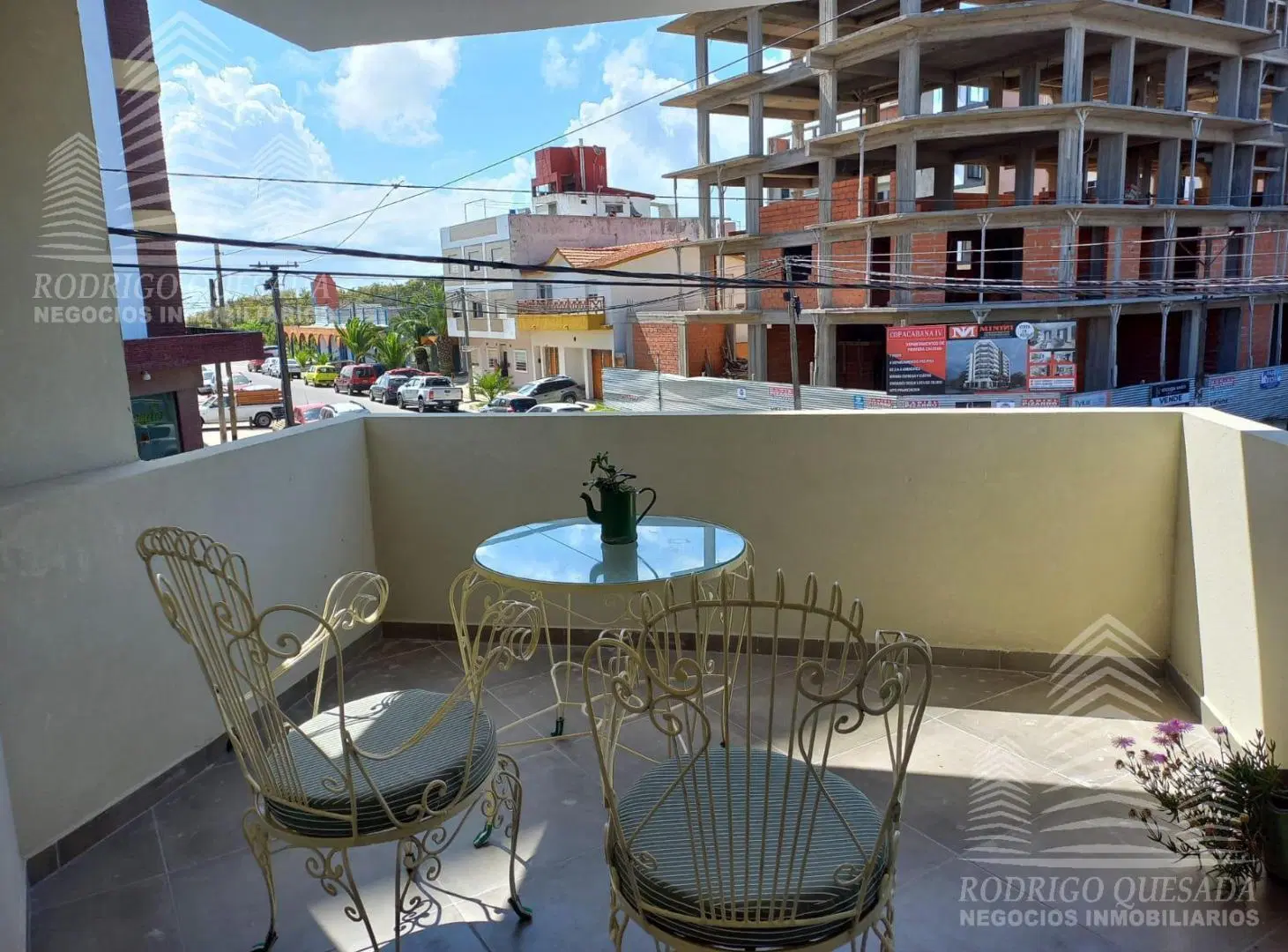 Excelente departamento 3 ambientes al frente Sarmiento y Newbery!! 5