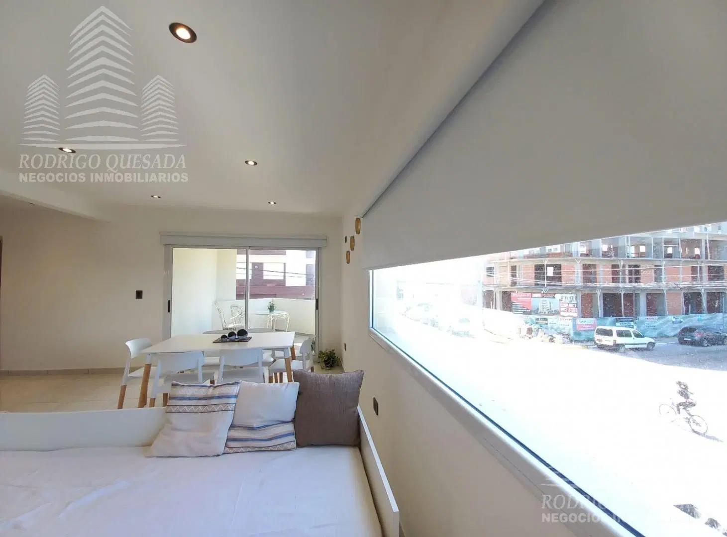 Excelente departamento 3 ambientes al frente Sarmiento y Newbery!! 8